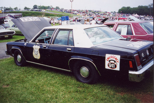 policecar.jpg